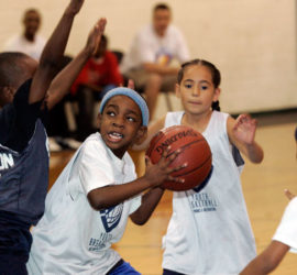 kid-playing-basketball-4